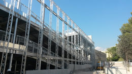 Facade design made of trusses